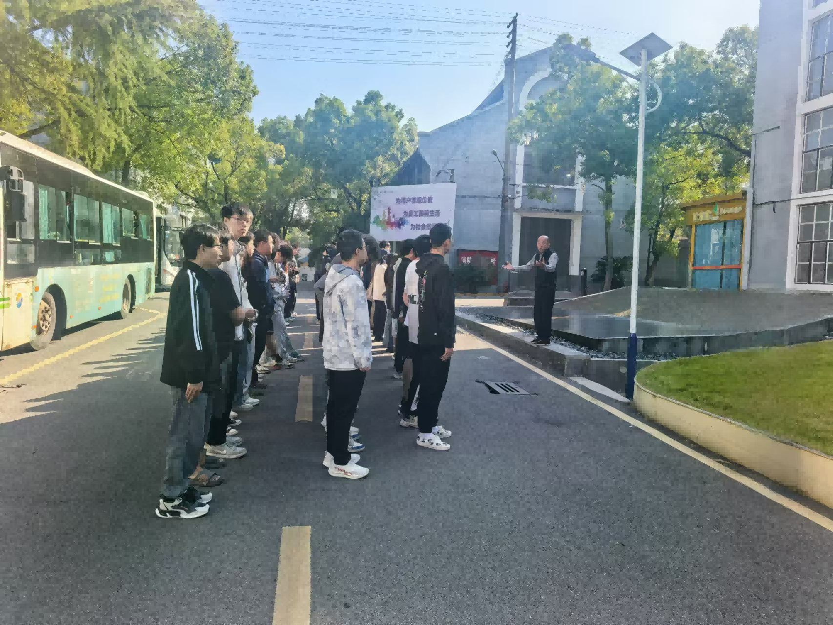 湖南工程学院学生来ATY.COM爱体育(中国大陆)科技公司研学