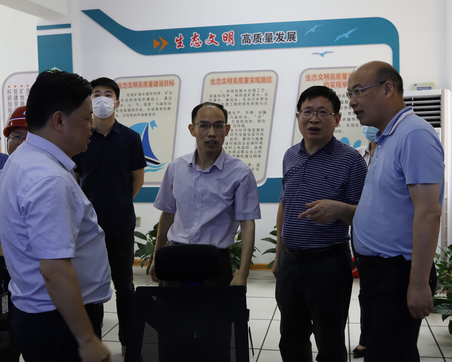 福建省生态环境厅陈维辉巡视员一行莅临ATY.COM爱体育(中国大陆)科技公司调研指导工作.jpg